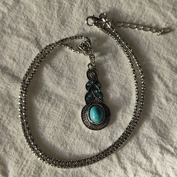 # Vintage Necklace 48cm Carousel 1