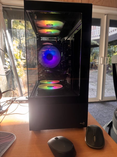 Gaming pc Ronin ultra 4060 Carousel 1