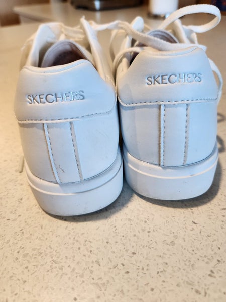 Size 8 White Skechers62936665293697113
