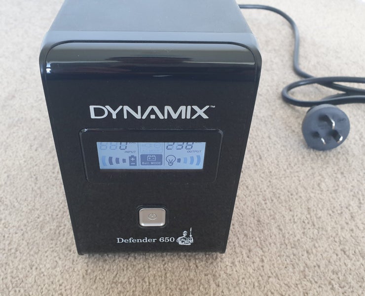 Dynamix Defender 650 UPS Carousel 1