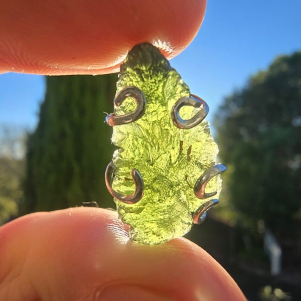 Moldavite pendant 2.95g without wire Carousel 2