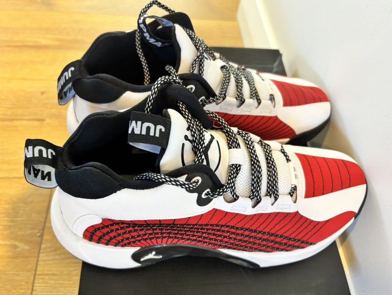 Air Jordan Jumpman 2021 'White University Red Black Carousel 2