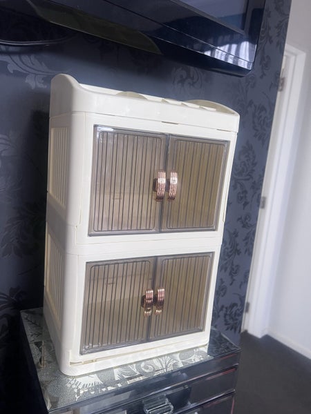 Makeup Storage- NEW Carousel 1