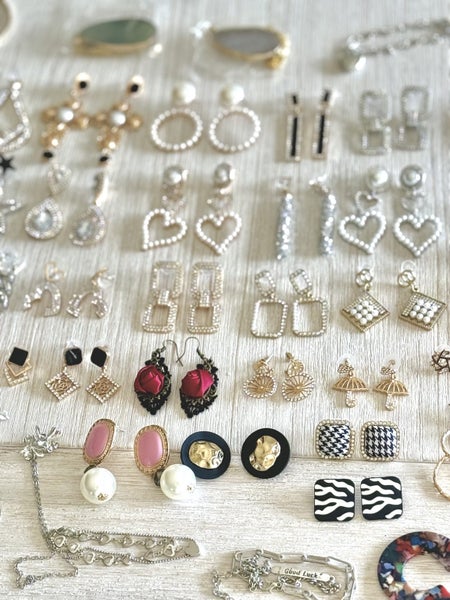 June auction: 100 items jewelry bulk auction earrings rings necklaces charm Carousel 2