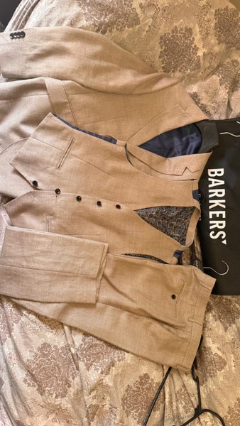 BARKERS VEST SIZE SMALL Carousel 5