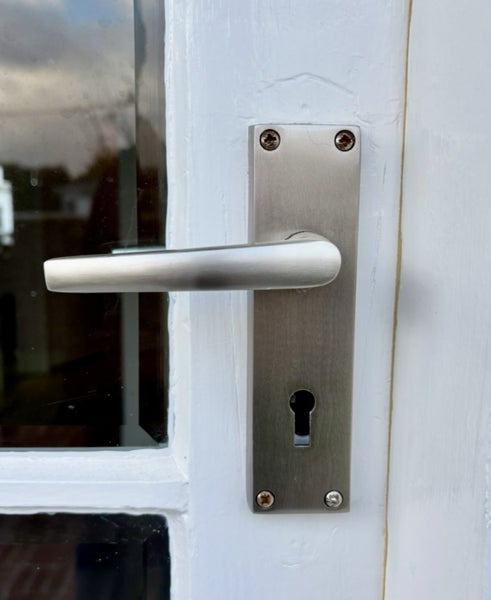***$1RES!! Door Handles + locks etc!!*** Carousel 1