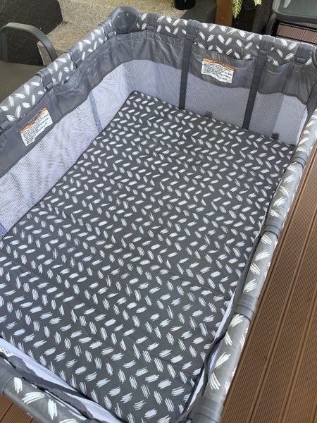 Edinburgh Statesman Portable Cot With Bassinette62854321869569111