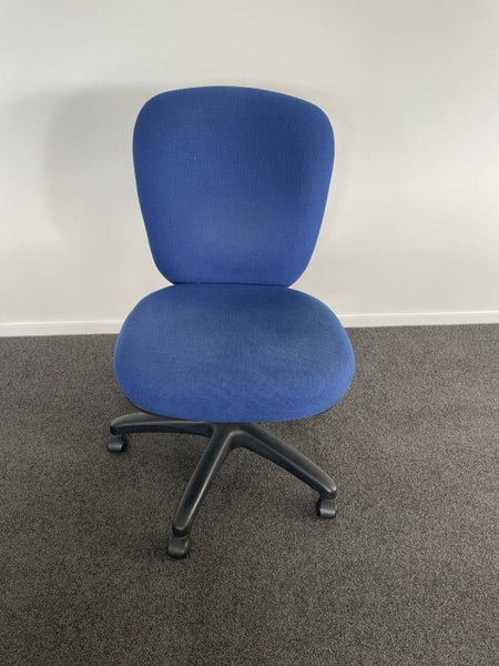 EOS Arena 3.5 Office Chair Carousel 1