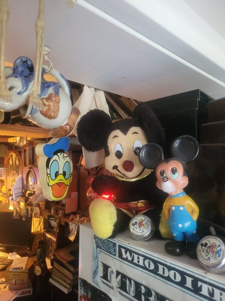 mickey mouse walt disney Carousel 1