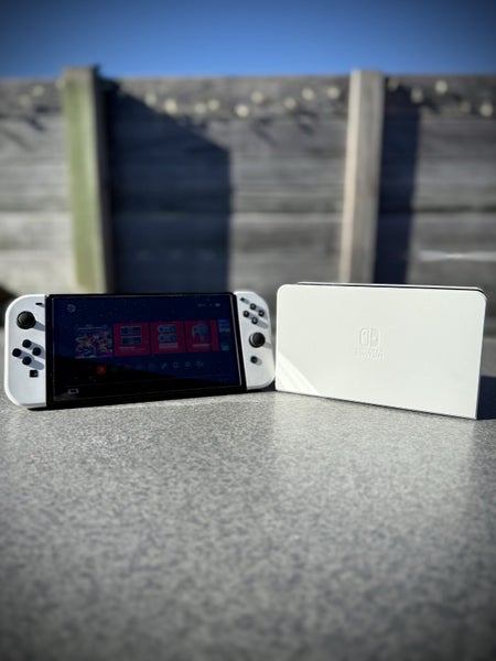 Nintendo SWITCH OLED Carousel 2