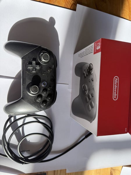 Nintendo Switch Pro Controller Carousel 2