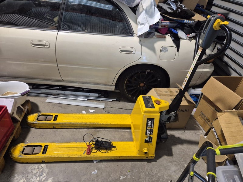 electronic pallet jack Arrow full size!!!! Carousel 1