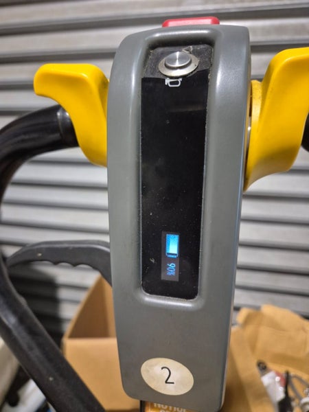 electronic pallet jack Arrow full size!!!! Carousel 2