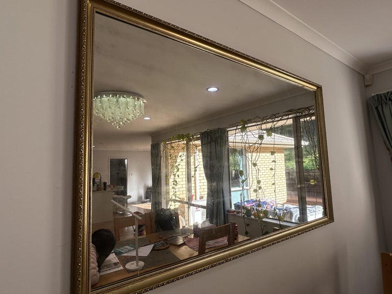 Mirror Carousel 1