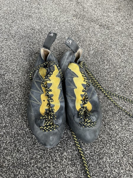 Boreal climbing shoes size 7 UK Carousel 1