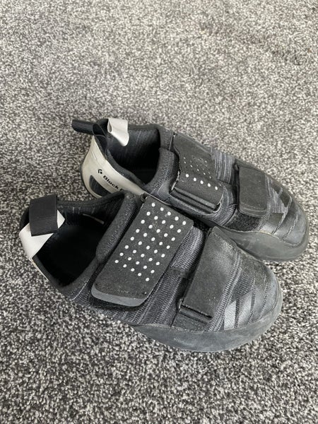 Black diamond climbing shoes size 7 UK Carousel 1