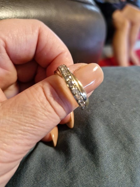 Gold and diamond ring62933724460163112