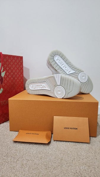 Louis Vuitton Sneaker 6.5 UK Mens (8.5-9 Womens) Carousel 2