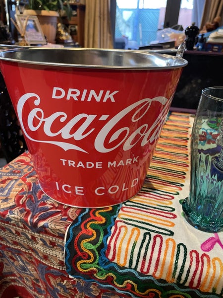 Coca-Cola Ice Bucket& 3 Glasses Carousel 1