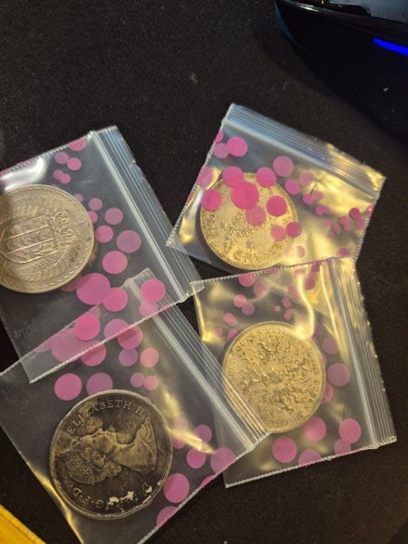 bulk 4 NZ old coins $1!!! Carousel 4