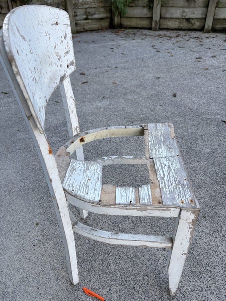 CHAIR Wooden Broken, Kitchen. Fix or copy this chair: take the screws out Carousel 1