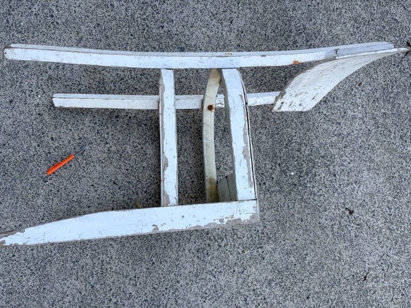 CHAIR Wooden Broken, Kitchen. Fix or copy this chair: take the screws out Carousel 4