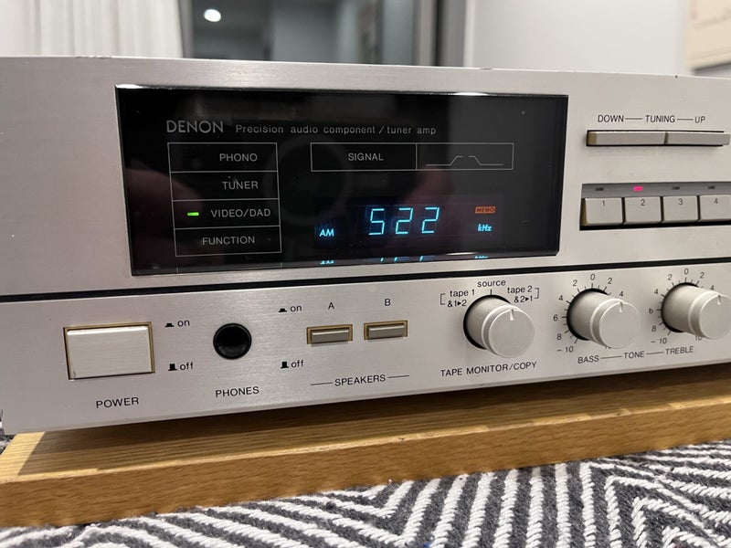 Denon amplifier.62930694532226114