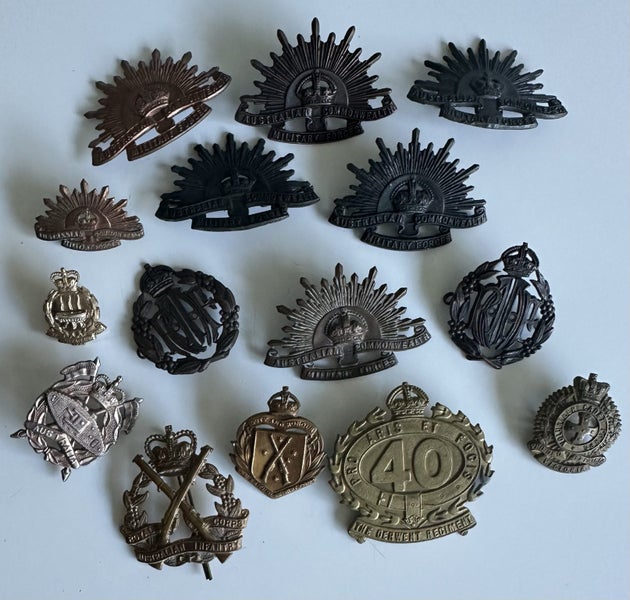 Australian WW1 & WW2 cap badges Carousel 18