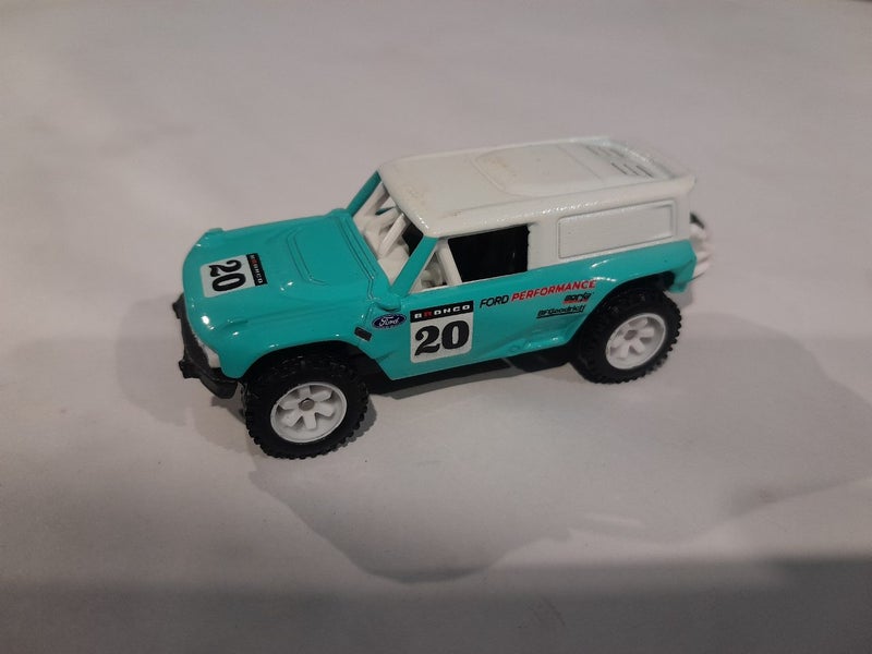 Ford Bronco R $1 Reserve Carousel 2