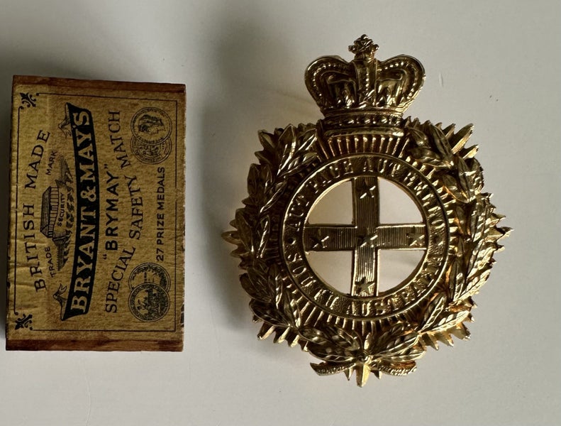 Victorian South Australian forces gilt brass helmet plate Carousel 2