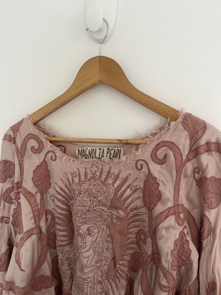 Magnolia Pearl Top Carousel 2