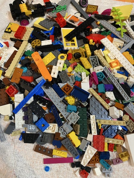 $1 Reserve!! Bulk Lego...500+ pieces Carousel 1