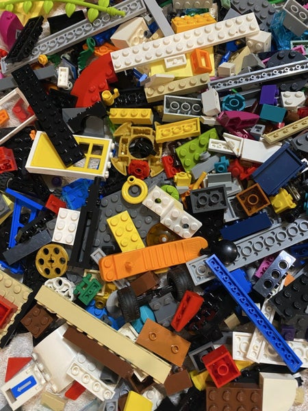 $1 Reserve!! Bulk Lego...500+ pieces Carousel 9