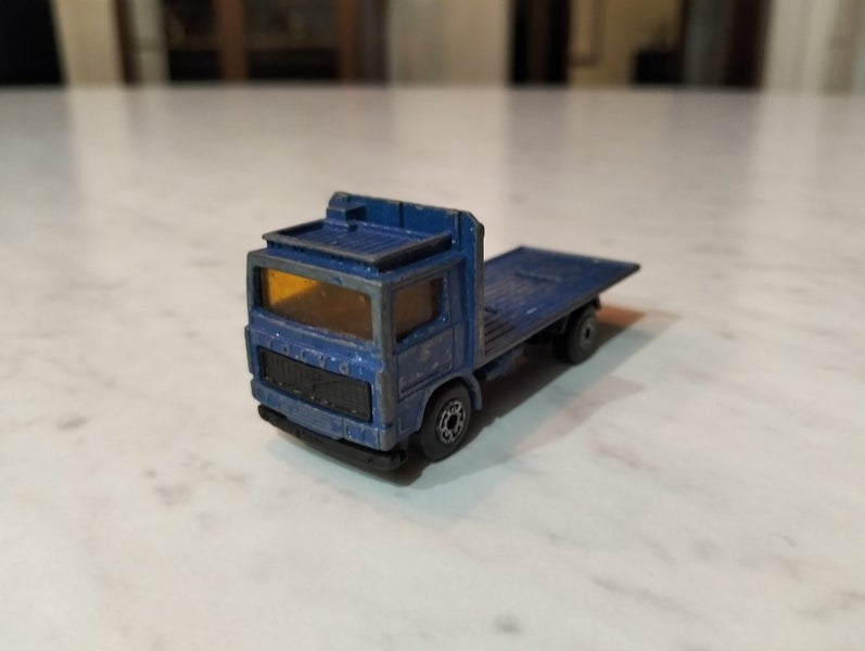 Vintage 1981 matchbox truck Carousel 1