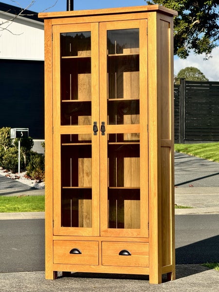 $1 RESERVE! ABSOLUTELY BEAUTIFUL ‘EARLY SETTER’ SOLID OAK GLASS CABINET! Carousel 1