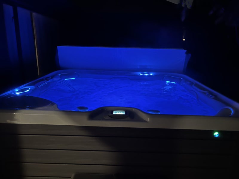 Spa Pool - 7 Seater with Built in speakers628638520576011121