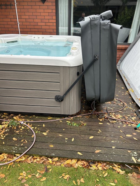 Spa Pool - 7 Seater with Built in speakers62863852057601114