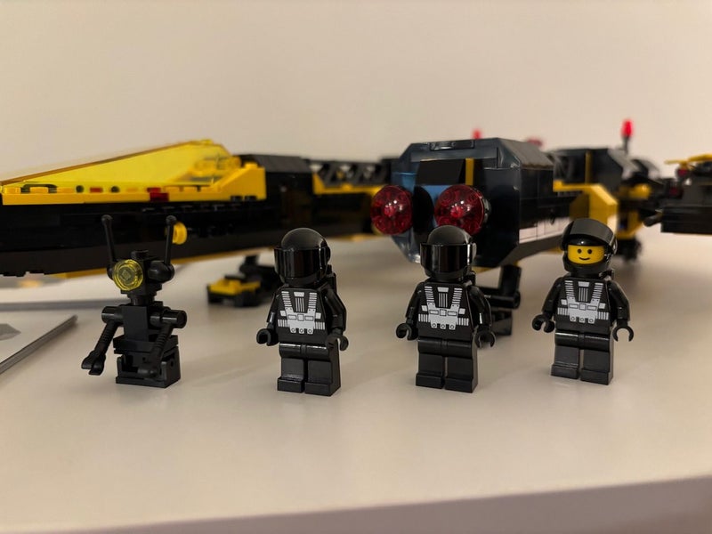 Lego Blacktron 40580 Cruiser and 10355 Renegade62865825141891112