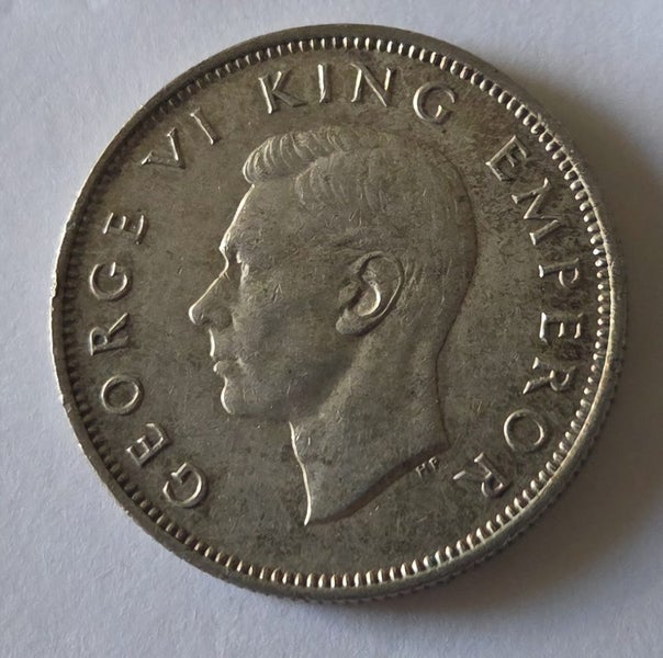 NEW ZEALAND SILVER FLORIN COIN 1946 FLAT BACK VARIETY, VF/aEF!, $1 RES!! Carousel 2