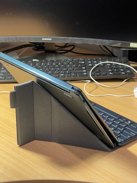 NEW OLED Lenovo Yoga Book 9I w/ Original Keyboard & Folio Stand | i7 1355U | 1TB63617143260674112