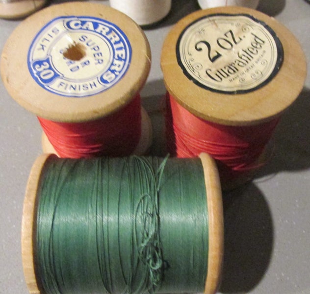 Lovely Collection ANTIQUE and Very Vintage Wooden Cotton Reels With Thread62865827840643113