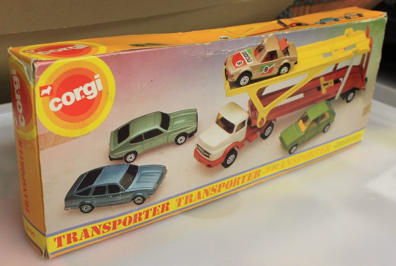 Corgi Juniors Mercedes Car Transporter Mint Boxed Carousel 7