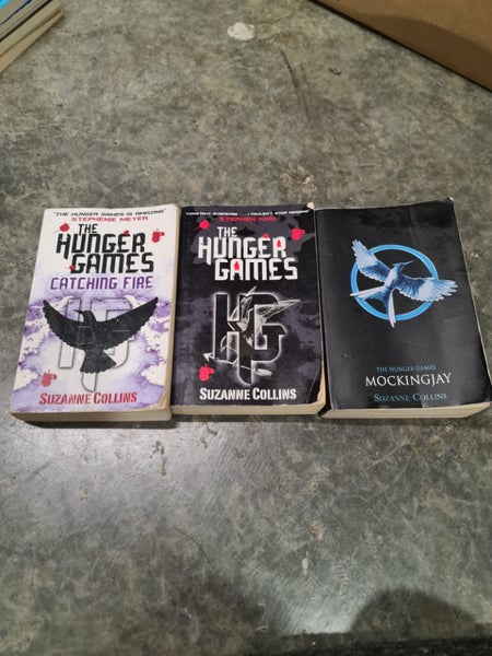 The Hunger Games trilogy Carousel 1