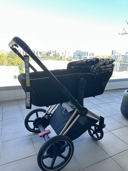 Cybex e-Priam Pram and bassinet (limited edition)62854320714755111