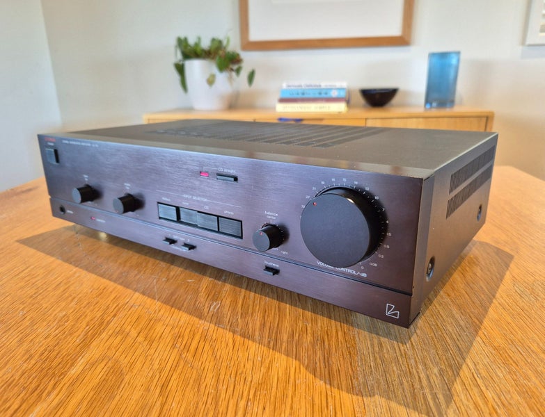 Luxman LV-110 integrated amplifier Carousel 1