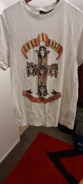 Guns n' roses t-shirt size M $1 Reserve Carousel 1