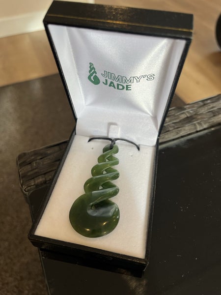Pounamu Greenstone Jade Pendant Carousel 2