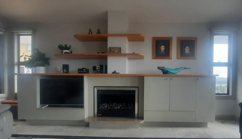 Built in cabinets Carousel 1