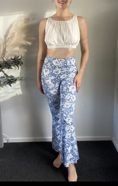 $1 Reserve Ghanda Floral Flares Sz 8 Carousel 1