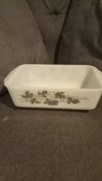 PYREX CASSEROLE DISH Carousel 1